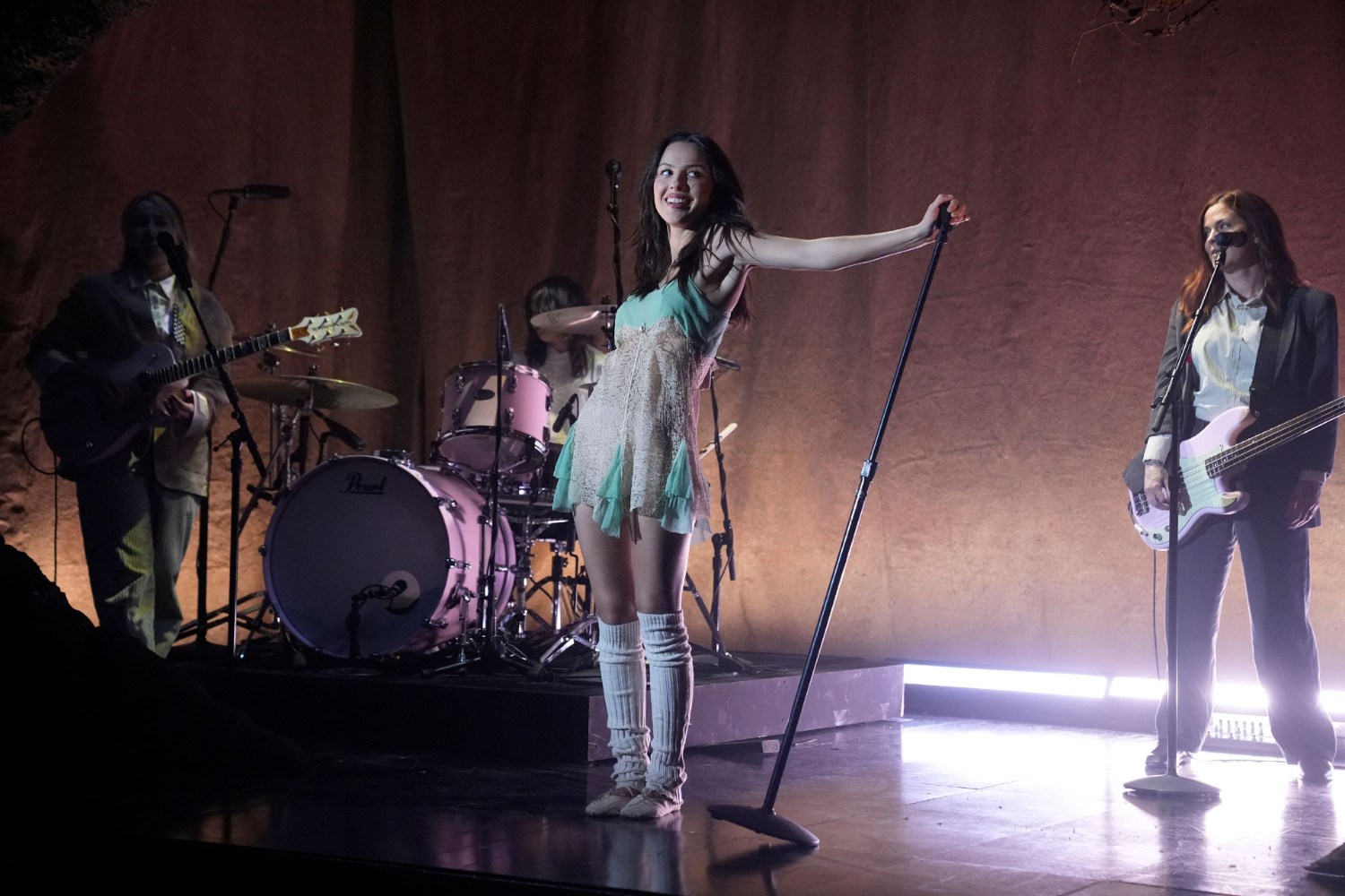 Olivia Rodrigo: «Έχω 60% απώλεια ακοής – Πολλά πάνε λάθος με εμένα»