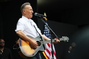 Bruce Springsteen: «Η μουσική και η πολιτική ήταν ανέκαθεν άρρηκτα συνδεδεμένες»