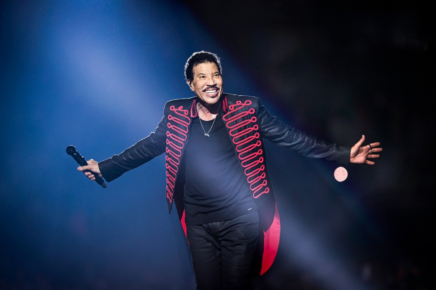 Lionel Richie: Επέστρεψε στη σκηνή μετά την περιπέτεια της υγείας του