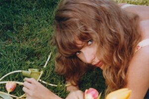 Taylor Swift: Συμπληρώνει έναν ολόκληρο χρόνο στο No. 1 των ραδιοφώνων – Το ρεκόρ που έφερε το «I Knew It, I Knew You»