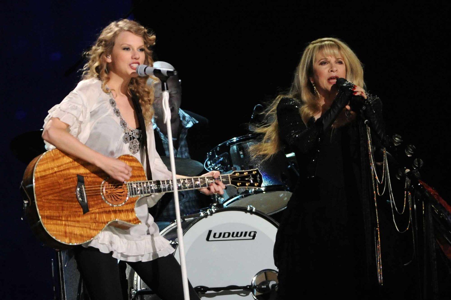 Stevie Nicks: Έτοιμη να ανέβει στη σκηνή στον γάμο της Taylor Swift και του Travis Kelce