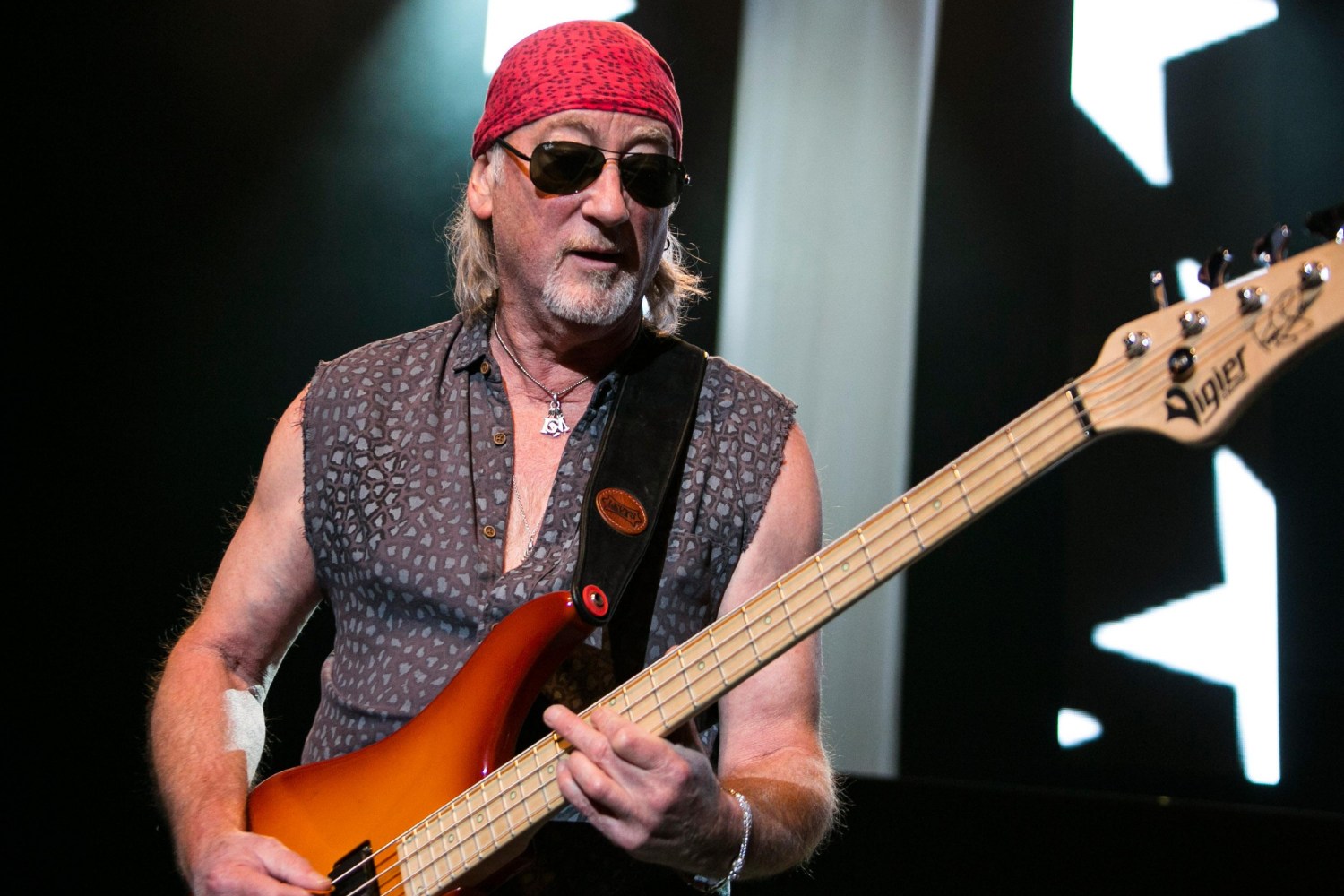 Deep Purple: Γιατί ο Roger Glover δεν βαριέται ποτέ να παίζει το «Smoke On The Water»