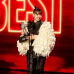 MTV VMA 2026: Η LISA δάκρυσε για το βραβείο του Καλύτερου Pop – «Όλα τα όνειρα που έκανα αργά τη νύχτα με έφεραν εδώ»