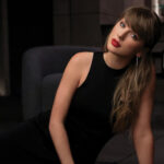 Taylor Swift: Πώς μία αμήχανη συζήτηση μεταξύ φίλων ενέπνευσε το νέο single «Patient Zero»