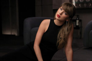 Taylor Swift: Πώς μία αμήχανη συζήτηση μεταξύ φίλων ενέπνευσε το νέο single «Patient Zero»