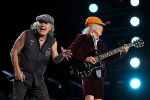 AC/DC: Ο Dave Grohl στη σκηνή για το «Highway To Hell» στο φινάλε της περιοδείας τους