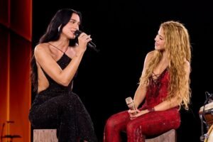 Shakira και Dua Lipa μοιράστηκαν τη σκηνή για ένα εντυπωσιακό ντουέτο