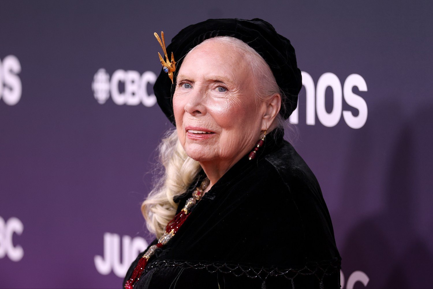 Η Joni Mitchell ορκίστηκε Αμερικανίδα πολίτης έπειτα από 62 χρόνια