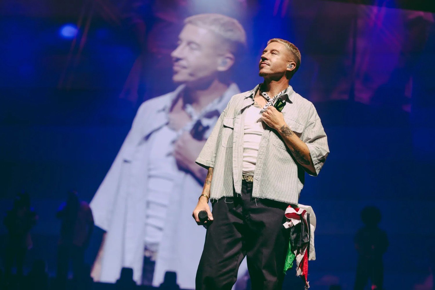 Macklemore: Mark Ruffalo και Julian Casablancas έστειλαν μηνύματα αλληλεγγύης στην περιοδεία του για την Παλαιστίνη Macklemore: Mark Ruffalo και Julian Casablancas έστειλαν μηνύματα αλληλεγγύης στην περιοδεία του για την Παλαιστίνη