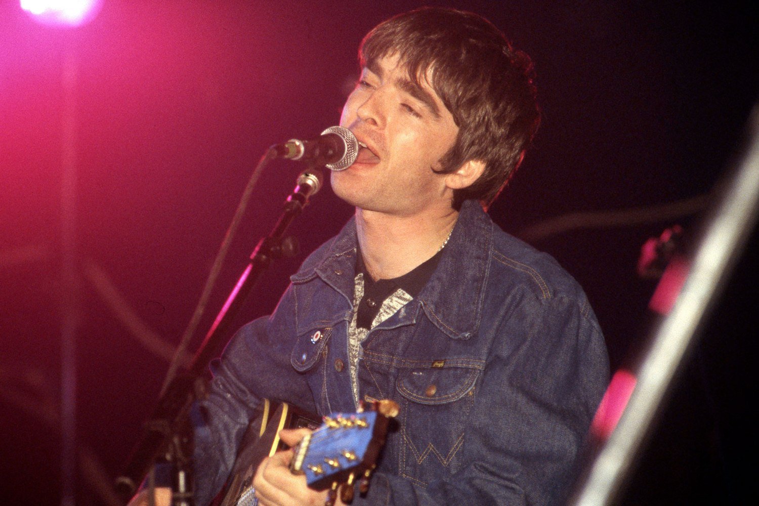 Noel Gallagher: Ρεκόρ για την ακουστική κιθάρα από το θρυλικό «MTV Unplugged» των Oasis