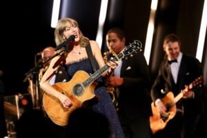 Taylor Swift: Παρουσίασε για πρώτη φορά ζωντανά το «The Fate Of Ophelia» στο γκαλά του Γκαλά του Μουσείου της Ακαδημίας Κινηματογράφου
