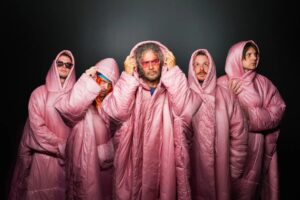 Οι The Flaming Lips επιστρέφουν με το «The Teardrop Throbs» – Το πρώτο άλμπουμ τους μετά από έξι χρόνια